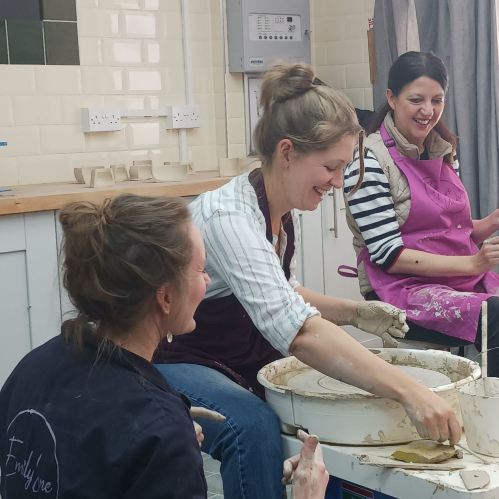 Pottery lessons at The Potter's Wheel, Wallingford